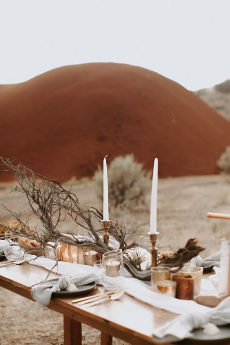 Rustic Desert Wedding, Desert Boho Wedding Decor, Branches Table Decor, Wedding In Desert, Desert Wedding Table Decor, Desert Theme Wedding Decor, Modern Desert Wedding Decor, Desert Wedding Tablescape, Boho Desert Wedding Table Decor