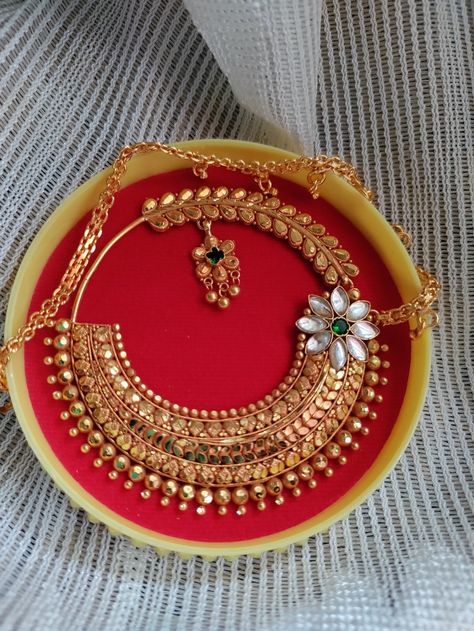 Rajputi Jewellery Nath, Bridal Nath Designs In Gold Rajputi, Kumauni Nath Design, Pahadi Gold Jewellery, Garhwali Nath Designs Gold, Pahadi Nath Designs Gold, Mangtika Gold Design, Rajputi Mangalsutra Designs Gold, Pahadi Jewellery Design