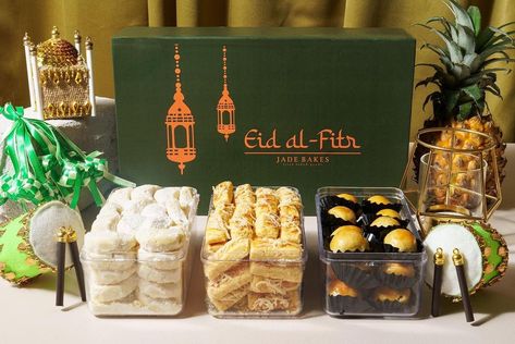 Eid Hampers Photography, Box Hampers Ideas Idul Fitri, Hampers Photoshoot, Eid Mubarak Hampers, Kotak Hampers, Ramadan Hampers, Raya Decoration, Ide Hampers, Lebaran Hampers