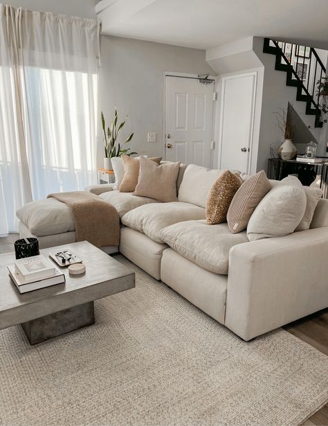 Living room decor apartment