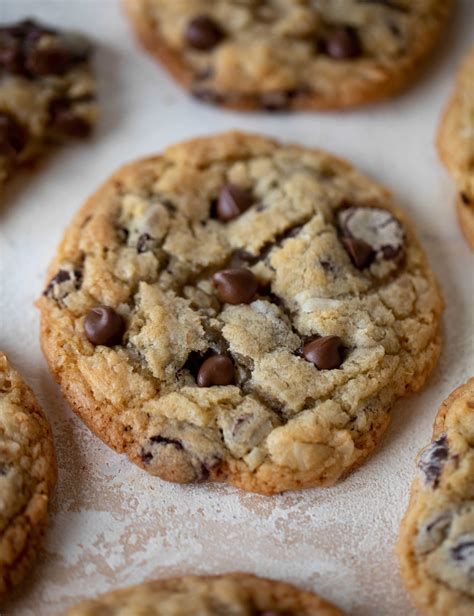 Royale Cookies Recipe, Royal Cookies Recipe, Royale Cookies, Royal Cookies, Favorite Christmas Recipes, Tasty Desserts, Eat Real Food, Chocolate Chip Oatmeal, Macadamia Nuts