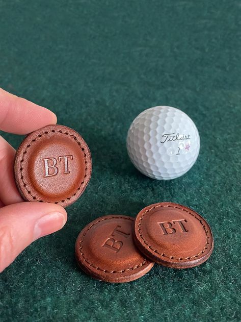 Premium Leather Golf Ball Marker SET OF 2 Made With 100% Full - Etsy Personalized Golf Gifts, Seabrook Island, Golf Decor, Bf Gifts, Marker Set, Golf Ball Markers, Best Wedding Gifts, Personalized Golf, Ball Markers