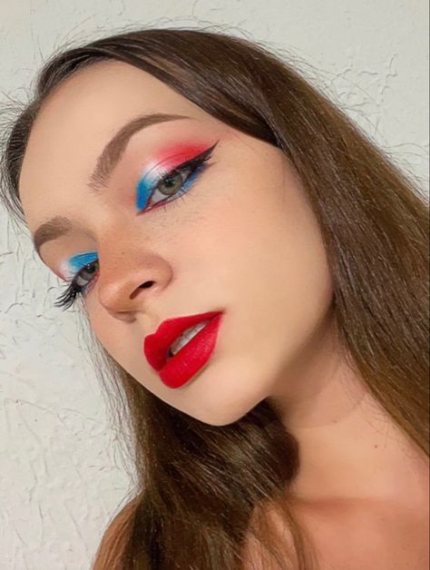 Makeup Looks 4th Of July, Blue Red And White Makeup, 4th July Eye Makeup, Memorial Day Eye Makeup, Forth Of July Makeup Simple, 4th Of July Easy Makeup, Red White And Blue Eyeshadow Looks, Red White And Blue Eyeliner, Red White And Blue Make Up