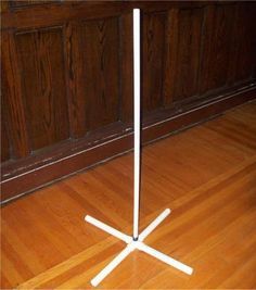 how to make a stand out of pvc pipe - Google Search How To Make A Balloon Stand, Pvc Balloon Stand, Diy Balloon Column Stand, Balloon Tower Stand, Diy Balloon Stand, Foam Board Art, Reusable Balloons, Baby Photo Collages, Wall Cutout