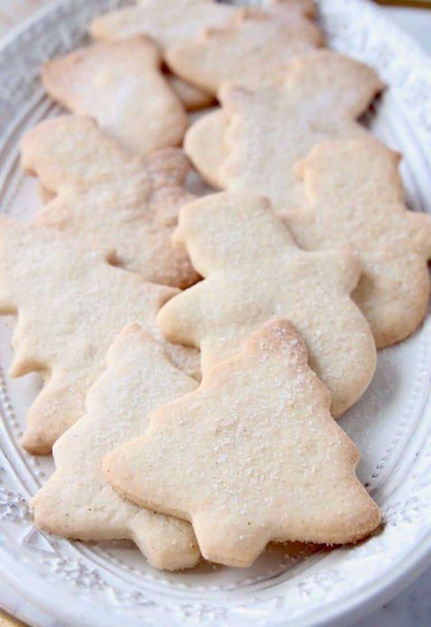 Gluten Free Rolled Sugar Cookies, Gluten Free Roll Out Sugar Cookies, Crisp Sugar Cookie Recipe, Gluten Free Sugar Cookie Recipe, Df Dessert, Gluten Free Sugar Cookies Recipe, Gluten Free Holiday Cookies, Roll Out Sugar Cookies, Cut Out Sugar Cookies