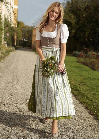 Traditional Bavarian (Germany) folk dress: dirndl dress and lederhosen - Nationalclothing.org Traditional German Clothing, Drindl Dress, German Traditional Dress, Germany Outfits, German Costume, German Outfit, German Dress, German Women, Dirndl Dress