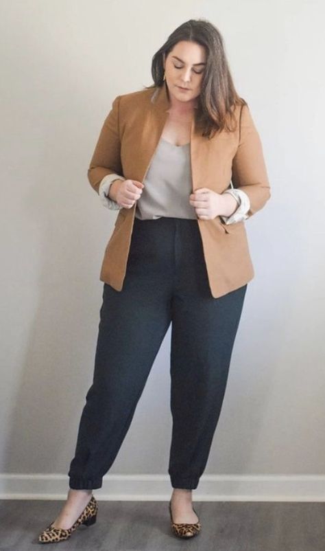 Professional Clothes Plus Size, Boss Lady Outfit Plus Size, Business Professional Outfits For Plus Size Women, Leasing Agent Outfit Plus Size, Banker Outfits Women Plus Size, Administrative Assistant Outfit Plus Size, Plus Interview Outfit, Gen Z Business Casual Plus Size, Size 14/16 Work Outfits