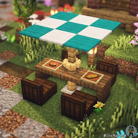 Picnic In Minecraft, Outdoor Patio Ideas Minecraft, Minecraft Hangout Ideas, Picnic Bench Minecraft, Mincraft Idea Outdoor, Minecraft Picknick Table, Minecraft Porch Decor, Patio Minecraft Ideas, Minecraft Grill Ideas