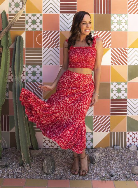 Crop Top And Midi Skirt, Matching Skirt Set, Vacation Outfit Ideas, Red Two Piece, Skirt Top Set, Crop Top Set, Set Outfits, Skirt Sets, Mens Fashion Classy