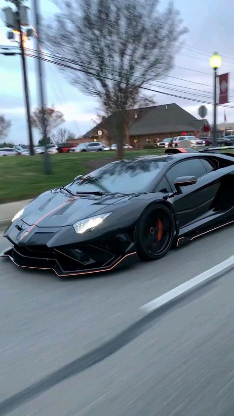 Luxury Car Videos Aesthetic, Lamborghini Video, Auto Videos, Car Racing Video, Sports Cars Lamborghini, Super Fast Cars, Top Luxury Cars, Lamborghini Cars, Street Racing Cars