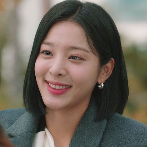 Jin Yeong Seo, Jin Young Seo, Business Proposal Kdrama, Kdrama Icons, Seo Business, Kim Sejeong, Success Affirmations, Business Proposal, Gong Yoo