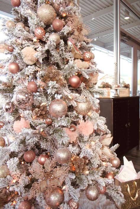 Christmas Tree Inspo Pink And Gold, Rose Gold Trees, Xmas Tree Rose Gold, Flocked Christmas Tree Pink And Gold, Light Pink And Gold Christmas Tree, Pink Metallic Christmas Tree, Gold And Blush Christmas Tree, Champagne Pink Christmas Decor, Antique Pink Christmas Tree