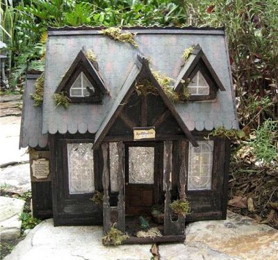 Witchy Miniatures, Witch Dollhouse, Witches House, Witch Cottage, Haunted Dollhouse, Shop Inspiration, Witch Shop, Mini Stuff, Halloween Miniatures