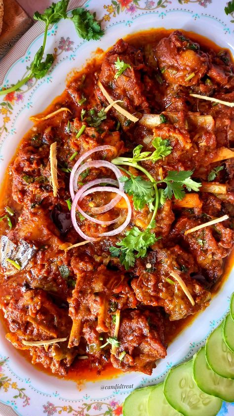 Mutton Karahi Pakistani, Easy Mutton Curry Recipe, Mutton Handi, Pakistan Recipes, Mutton Karahi, Mutton Dishes, Kadai Chicken, Chicken Karahi Recipe, Mutton Curry Recipe