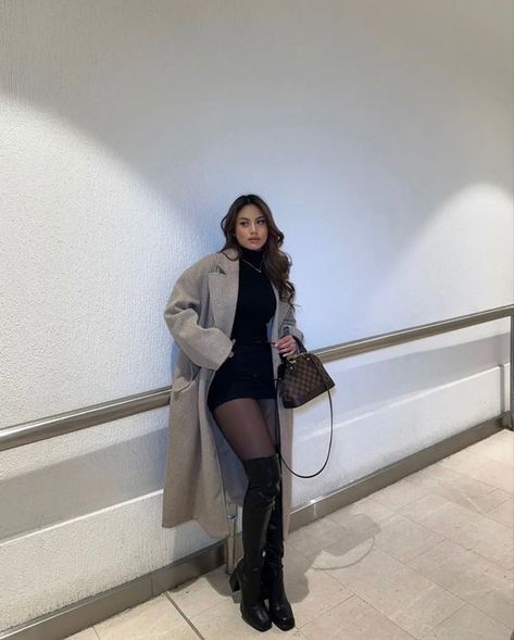 2. Fashion: #fashion, #style, #outfitinspiration, #beauty Winter Club Outfits For Women, Ny Dinner Outfit, Brown White And Black Outfit, White Christmas Outfits For Women, Successful Women Outfits, Bday Winter Outfit, Holiday Outfits Jeans, Club Outfits Nyc, Jumpsuit And Boots Outfits