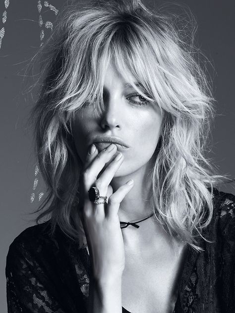 Anja Rubik, Boho Hair, Pixie Hair, Shag Hairstyles, Farrah Fawcett, Shoulder Length Hair Cuts, Hair Medium, Shag Haircut, Rock Chic