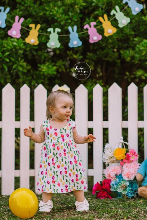 Diy Spring Photoshoot Kids, Handprint Calendar, Diy Photoshoot, Photoshoot Spring, Spring Shoot, Rachel Johnson, Easter Photoshoot, Photography Mini Sessions, Spring Photoshoot