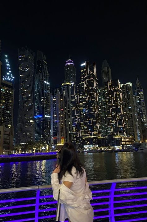 Dubai Asthetic Picture, Black Women In Dubai, Rich Dubai Aesthetic, Dubai Bling Aesthetic, Dubai Travel Aesthetic, Dubai Girl Aesthetic, Pretty Places To Travel, Travel Aesthetic Dubai, Rich Places