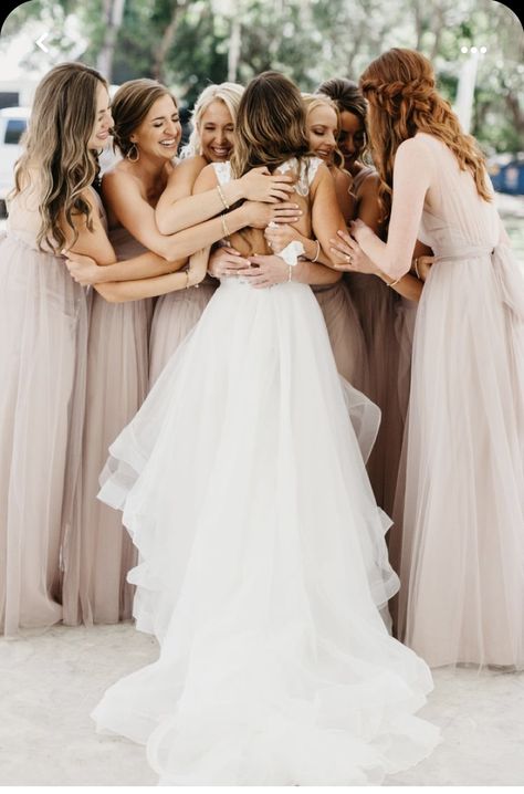 Bridesmaid Photography Poses, Photoshoot With Bridesmaids, Photoshoot Ideas With Bridesmaid, Bride Pictures With Bridesmaids, Bridemaid Photos Getting Ready, Wedding Pictures Ideas With Bridesmaids, Cool Bridesmaids Photos, Chatham Hills Wedding, Wedding First Look Bridesmaids