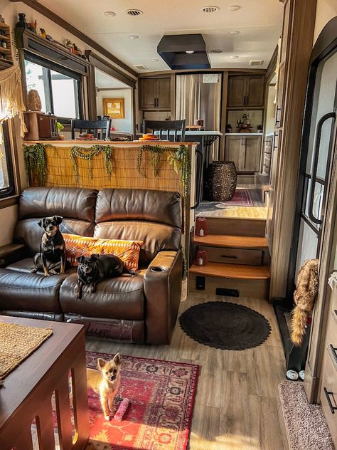 Rv Color Schemes, Small Travel Trailer Remodel, Small Travel Trailer, Rv Living Room, Rv Interior Design, Rv Interior Remodel, Camper Interior Design, Tiny House Camper, Camper Trailer Remodel