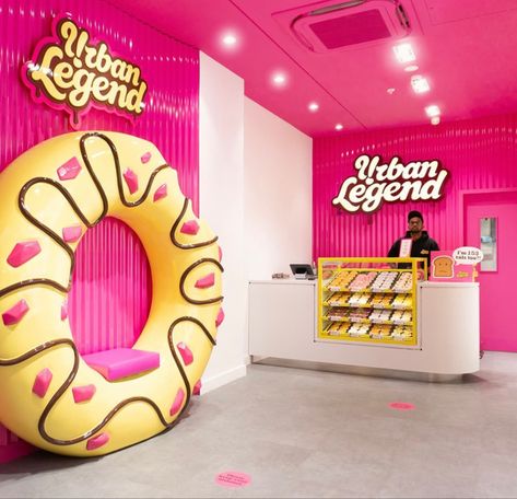 Donuts Shop Interior, Donut Shop Decor, Doughnut Shop Interior Design, Donut Shop Interior Design, Donuts Shop Design, Donut Shop Design, Donut Shop Interior, Donut Logo Design Ideas, Donut Chair