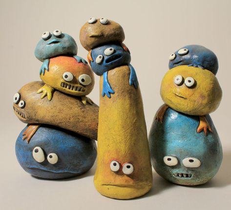 Monster Clay, Ceramic Monsters, Itsekovettuva Savi, Pottery Pinch Pot, Clay Monsters, Sculpey Clay, Ceramics Ideas, Cute Polymer Clay, Clay Figurine