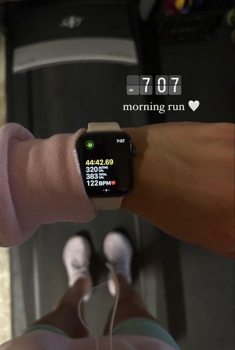 Treadmill Aesthetic Women, Treadmill Vision Board, Workout Everyday Routine, Morning Treadmill Workout, Treadmill Instagram Story, How To Workout In The Morning, Workout Schedule Aesthetic, Motivation Healthy Lifestyle, Early Workout Aesthetic