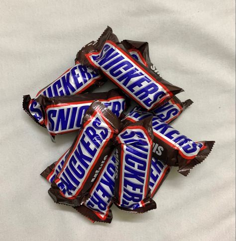 ꒰ ꒱ snickers chocolate aesthetic white mini love Snickers Chocolate Aesthetic, Timid Aesthetic, Peanuts Health Benefits, Chocolate Aesthetic, Uk Chocolate, Burr Basket, Snickers Chocolate, Dear Ava, Mini Love