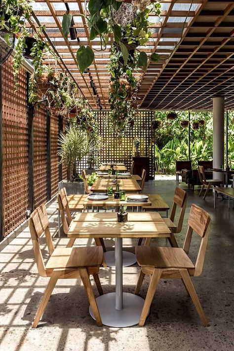 Hybe Insight, Outdoor Restaurant Patio, Boutique Hotels Design, Outdoor Restaurant Design, Restaurant Patio, Studio Workshop, Outdoor Cafe, Garden Cafe, Rooftop Restaurant