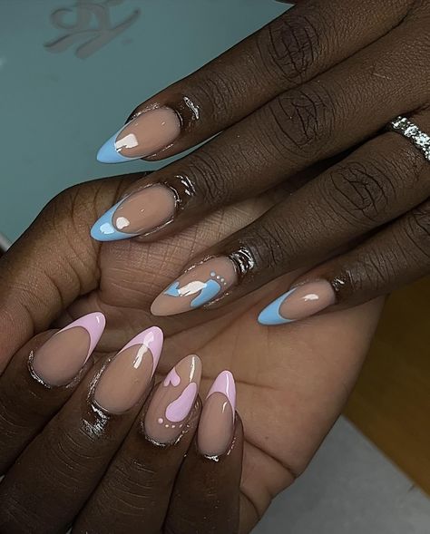 🥹🩷🩵 #nails #baby #nailsnailsnails Nails For Maternity Pictures, Short Gender Reveal Nails, Baby Shower Nails Ideas, Gender Reveal Nails Ideas Simple, Maternity Nails, Reveal Nails, Pink And Blue Nails, Cute Maternity Style, Shower Nails