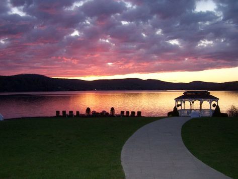 Wedding Venues Connecticut, Wedding Ceremony Backdrop Diy, Beach Wedding Men, Candlewood Lake, Beach Wedding Guest Book, Connecticut Wedding Venues, Beach Wedding Guests, Beach Wedding Flowers, Beach Wedding Guest Dress