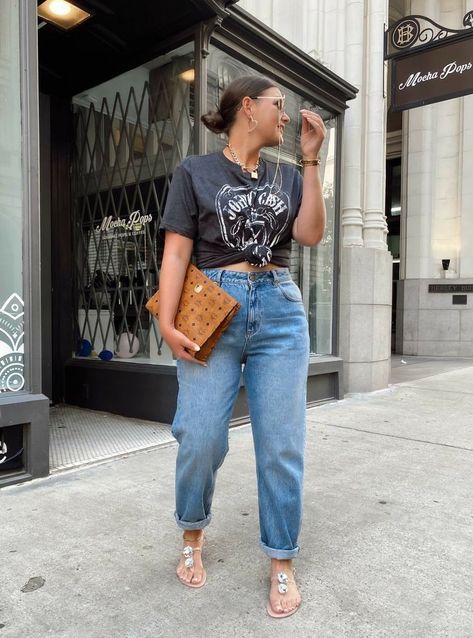 Plus-koon Muoti, Look Legging, Midsize Outfits, Mom Jeans Outfit, Plus Size Summer Outfits, Midsize Fashion, Look Plus Size, Mid Size, Mode Inspo