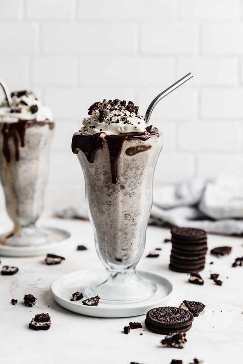 Oreo Milkshake Recipe (Best of the best) — Salt & Baker Homemade Milkshake Recipe, Oreo Milkshake Recipe, Cookies And Cream Milkshake, Homemade Milkshake, Treat Business, Oreo Shake, Ice Cream Shake, Best Milkshakes, Oreo Milkshake