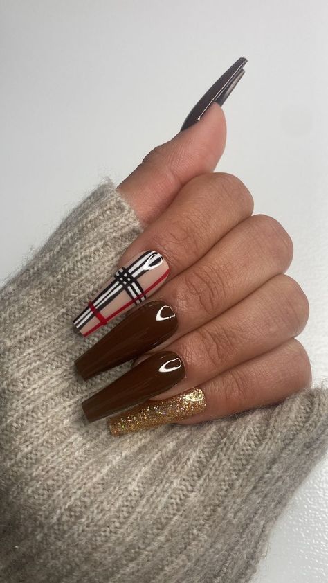 Explore 19 cute fall coffin nail ideas for 2024, showcasing a variety of shapes and lengths. From acrylic short French tips to medium fall designs, these ideas are ideal for anyone looking to update their nails for the season. Whether you're into cute shaped nails for fall or prefer a simple acrylic fall look, these designs offer endless inspiration. Brown Flannel Nails, Light Pink And Brown Nails, Fall Coffin Nails 2024, Brown And Black Nail Designs, Fall French Tips Nails, Autumn Nails Coffin, Brown Coffin Acrylic Nails, Plaid French Tip Nails, Burberry Nails Design