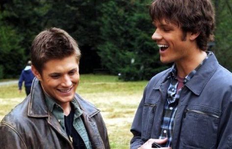 CW's Supernatural has gained acclaimed success. It's not simply two boys chasing ghosts, most of these episodes will have you in hysterics. Sam E Dean Winchester, Emmanuelle Vaugier, Supernatural Series, Matt Cohen, Supernatural Episodes, Supernatural Wallpaper, John Winchester, Jensen Ackles Jared Padalecki, Winchester Boys