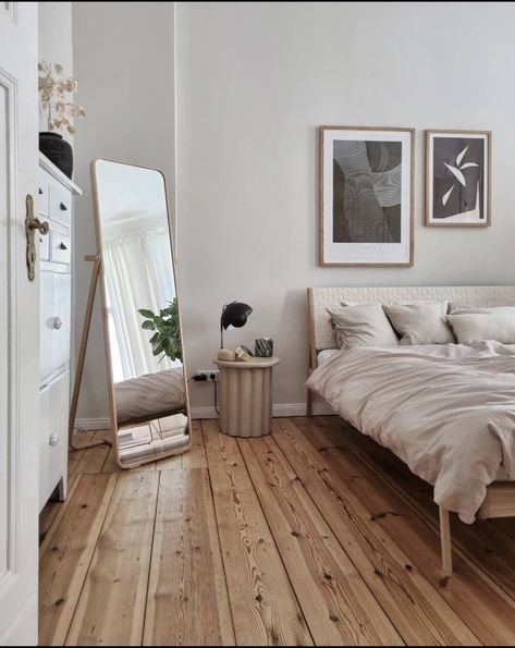 Bedrooms With Wooden Floors, Bedroom Decor Wooden Floor, White Bedroom Wooden Floor, Bedroom White Floor, Bedroom With Wooden Floor, Wooden Floor Bedroom Ideas, Oak Flooring Bedroom, Wooden Floor Bedroom, White And Wood Bedroom