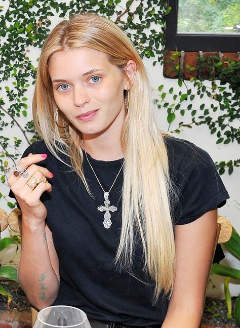 Abbey Lee Kershaw Tumblr, Model Tattoos, Typography Fashion, Abbey Lee Kershaw, Hair Goal, Pink Grunge, Harajuku Lovers, Erin Wasson, Design Nail Art