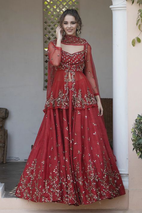 Beautiful Lengha Design, Paplon Design Lehenga, Long Blouse For Lehenga, Red Garara Dress, Long Choli Blouse Design, Roka Outfits For Bride, Party Wear Lehenga Pakistani, Pakistani Lehenga Designs, Lohri Outfits For Women