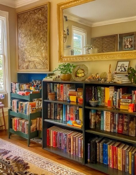 Eclectic Book Nook Eclectic Bookshelves, Painted Bookshelf Ideas, Bookshelf Decor Ideas, Office Bedroom Ideas, White Couch Living Room, Plants Artwork, Cathedral Ceiling Living Room, Dining Room Library, Painted Bookshelves