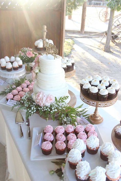 Cupcake Wedding Table Display, Cupcakes Set Up Ideas, Simple Cupcake Wedding Display, Wedding Reception Cupcake Table, Wedding Cake Table Set Up With Cupcakes, Bridal Shower Cupcake Table, Wedding Cakes Table Ideas, Cupcake Setup Display Wedding, Cake Table Dessert Ideas