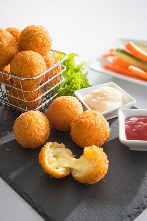 Potato Cheese Balls Recipe, Cheesy Potato Balls, Potato Ball, Cheese Balls Recipe, Potato Cheese Balls, Potatoes And Cheese, Cheese Ball Recipe, Cheesy Appetizer, Potato Cheese