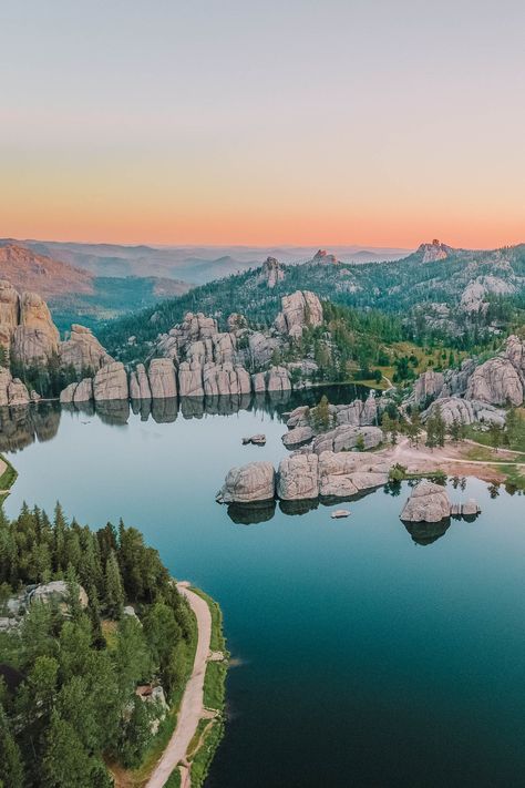 10 Very Best Things To Do In South Dakota South Dakota Road Trip, South Dakota Vacation, South Dakota Travel, Sylvan Lake, Road Trip Planner, Custer State Park, Relaxing Travel, Badlands National Park, Lake Photos