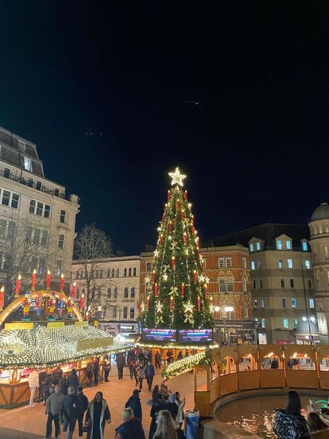 Birmingham Christmas Market, Birmingham Christmas, Christmas Market Aesthetic, Places To Visit In December, European Christmas Markets, Europe Christmas, Market Aesthetic, Winter Aesthetics, European Christmas