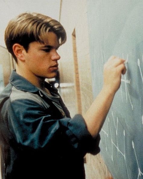 Good Will Hunting Matt Damon Wallpaper, Hunting Hairstyles, Matt Damon Good Will Hunting, Young Matt Damon, Matt Demon, Naked Lunch, Greg Kinnear, Adam Brody, Good Will Hunting