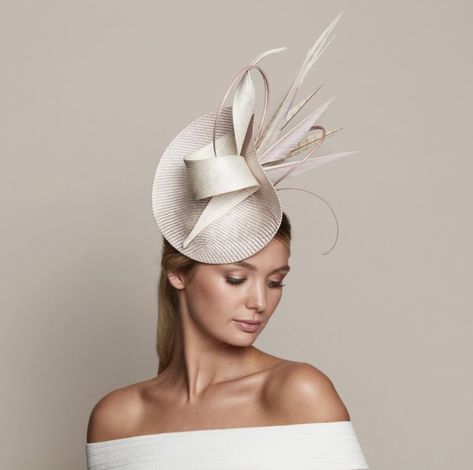 Ladies Wedding Hats, Melbourne Cup Fashion, Fascinator Hats Outfit, Fascinator Hats Wedding, Bespoke Hats, Royal Ascot Hats, Luxury Hair Accessories, Luxury Hats, Ascot Hats