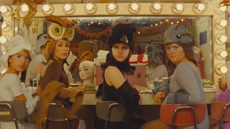 Wes Anderson Aesthetic, Wes Anderson Movies, Wes Anderson Films, Moonrise Kingdom, Movie Shots, Indie Movies, Film Grab, Aesthetic Indie, Wes Anderson