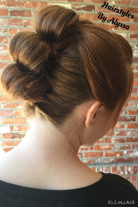 Rey's hairstyle Star Wars - Rey Buns Star Wars Wedding Hair, Rey Buns, Star Wars Wedding Hairstyles, Rey Hairstyle, Star Wars Hairstyles Easy, Star Wars Inspired Hair, Rey Star Wars Hair, Star Wars Hairstyles, Starwars Hairstyles