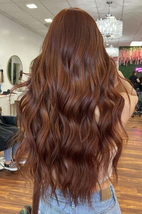 Warm Brown Hair With Red Undertone, Brown Reddish Hair With Highlights, Subtle Orange Hair, Copper Hair On Fair Skin, Cooper Chocolate Hair, Cooper Caramel Hair, Natural Auburn Hair Color, Auburn Dark Hair, Scarlet Hair Color