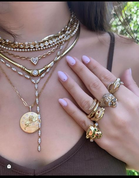 Xoxo Jewelry, Necklaces And Rings, Dope Jewelry Accessories, Dark Jewelry, Dope Jewelry, Chunky Jewelry, Jewelry Fashion Trends, Classy Jewelry, Jewelry Essentials