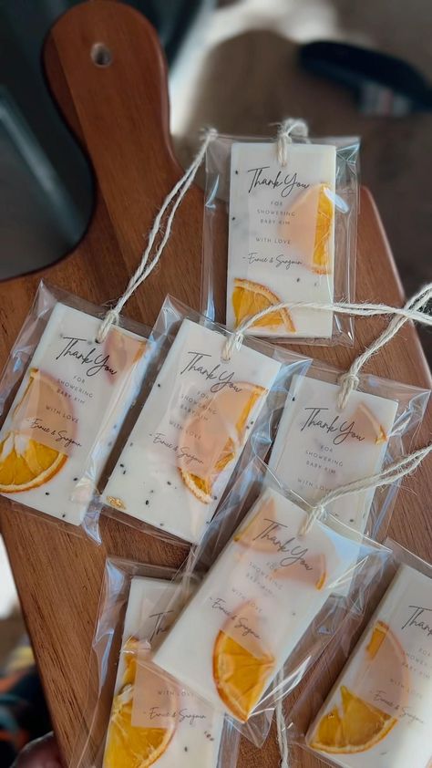 [PaidLink] Beautiful And Fragrant Soy Wax Sachets With Dried Oranges - Perfect For Wedding Favors! Your Guests Will Love These Unique And Personalized Gifts Which Are Made With Eco-Friendly And Soy Wax. Be Sure To Check Out My Etsy Shop For More! Add A Touch Of Elegance To Your Special Day With These Lovely Sachets From My Shop. Enjoy! #Diyweddingfavors #Soywaxsachets #Personalizedweddinggifts #Weddingfavorideas Etsy.Com/Shop/Sparoutine #elegantweddingfavorsforguests Soy Wax Melts Diy, Wax Air Freshener, Party Wedding Favors, Candle Making Recipes, Recuerdos Primera Comunion Ideas, Handmade Candles Diy, Diy Wax Melts, Diy Candles Homemade, Homemade Scented Candles